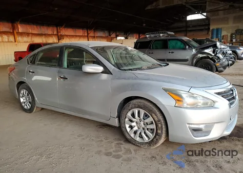 2013 Nissan Altima 2.5 z USA, uszkodzony, nr VIN 1N4AL3AP0DC182186